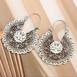🌸 Floral Lotus BOHO Shabby Chic Earrings 🌸